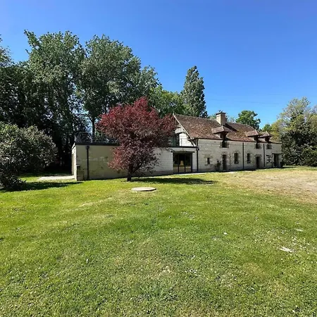 Domaine De L'etang Mercier - Maison Esther Nyaraló *