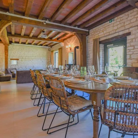 Domaine De L'etang Mercier - Maison Esther Nyaraló Villechétif